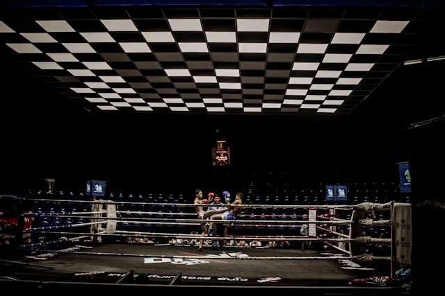 Ilustrasi Byon Combat 5 Jam Berapa? Sumber: Unsplash/FridaAguilarEstrada