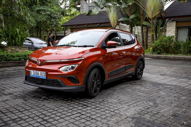 Momen VinFast VF e34 saat perjalanan dari Depok ke Ciawi. Foto: VinFast