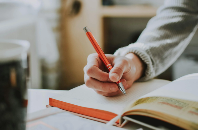 Ilustrasi Soal Literasi dan Numerasi SMP. Sumber: Pexels/Lil Artsy