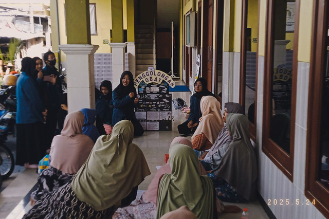 Edukasi kepada ibu-ibu PKK (sumber: dokumen pribadi)