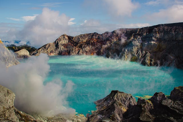 Gunung terindah di Indonesia. Foto hanya ilustrasi bukan sebenarnya. Sumber foto: Pexels/Berkan Kıyak