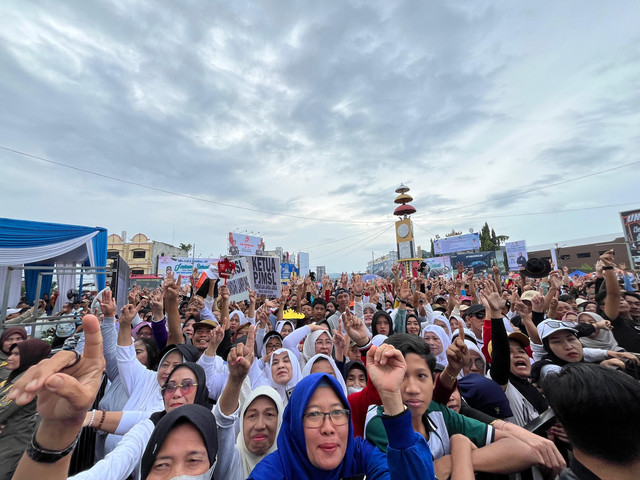 Ribuan warga ikuti jalan sehat memperingati Hari Ulang Tahun (HUT) ke-343 Kota Bandar Lampung | Foto : Eka Febriani / Lampung Geh