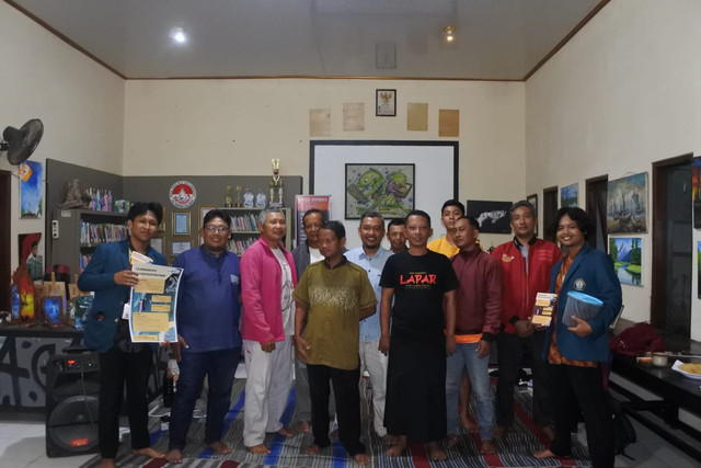 Dokumentasi Bersama Mitra Pembudidaya Desa Tambaksari. Sumber: Dokumentasi Penulis