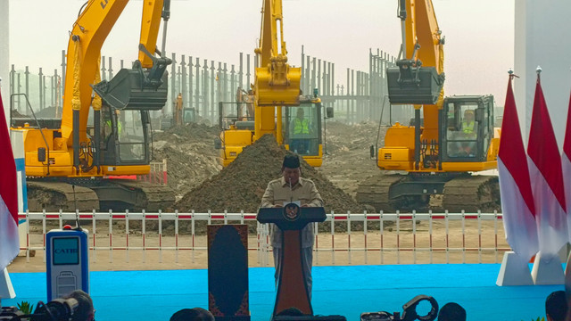 Presiden Prabowo Resmikan Groundbreaking Ekosistem Baterai EV RI-China Senilai Rp 96 T.  Foto: Fariza Rizky Ananda/kumparan