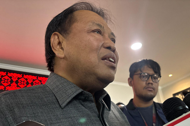 Hakim MK Arief Hidayat ditemui di Sekolah Partai DPP PDIP, Lenteng Agung, Jakarta Selatan pada Senin (30/6/2025). Foto: Abid Raihan/kumparan