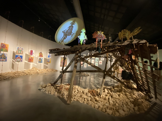 Rumah Bobrok dalam Pameran Staging Desire (Dok. Hidayat Adhiningrat P)