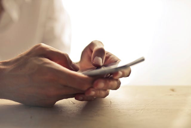 Ilustrasi HP Helio G99 terbaik. Foto: Adrienn/Pexels