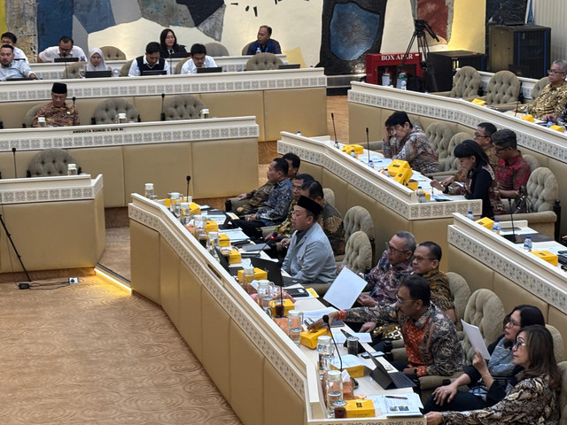 Komisi II RDP dengan Menteri ATR/BPN Nusron Wahid dan Kementerian Dalam Negeri di Kompleks Parlemen, Senayan, Jakarta pada Selasa (1/7). Foto: Abid Raihan/kumparan