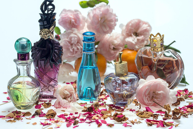 Ilustrasi parfum Buttonscarves best seller. Sumber: Pixabay/domeckopol