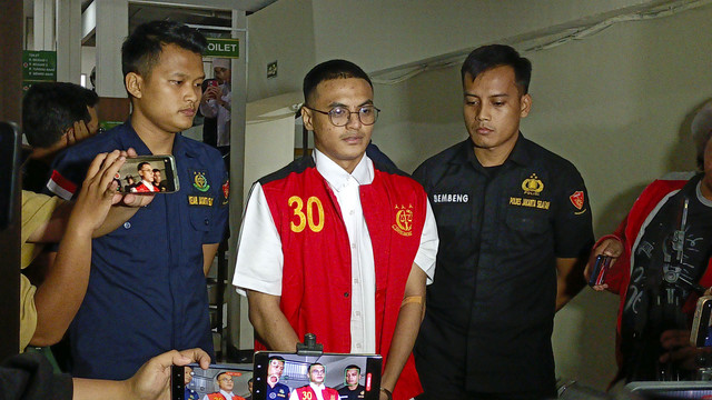 Vadel Badjideh usai hadiri sidang di Pengadilan Negeri Jakarta Selatan. Foto: Aprilandika Pratama/kumparan