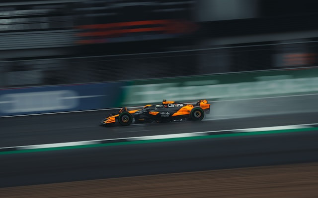 gaji pembalap f1, Photo by James Watson on Unsplash