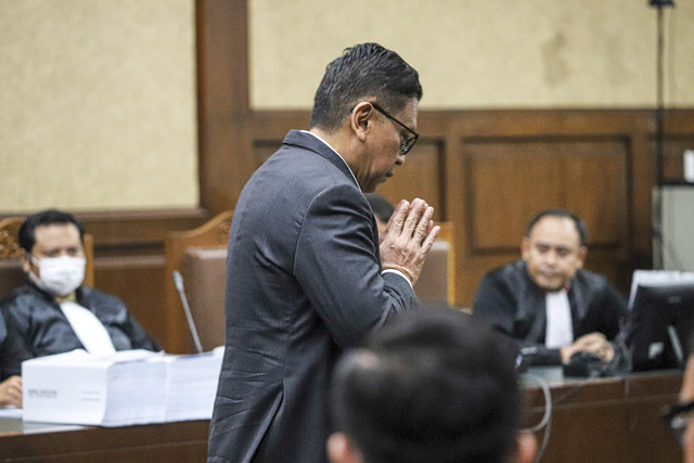 Terdakwa kasus dugaan perintangan penyidikan kasus korupsi Harun Masiku, Hasto Kristiyanto bersiap menjalani sidang lanjutan di Pengadilan Tipikor, Jakarta, Kamis (3/7/2025). Foto: Iqbal Firdaus/kumparan