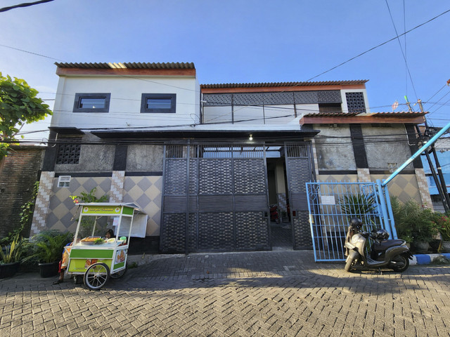 Dua rumah di Surabaya, Jawa Timur disita KPK terkait kasus dugaan korupsi dana hibah Pokmas Jatim dari APBD Jatim tahun 2019-2022. Foto: Dok. KPK