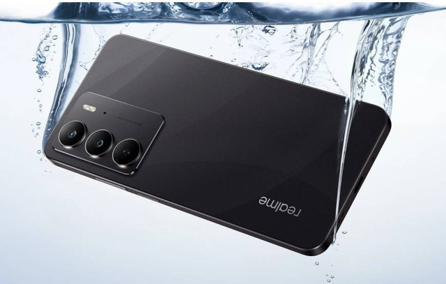 HP 1 jutaan tahan air 2025, Realme C75. Foto: Realme   