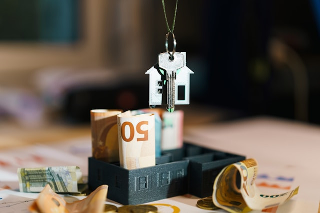 Ilustrasi Cara Menerapkan Frugal Living dalam Kehidupan Sehari-hari. Sumber: Unsplash/Jakub Zerdzicki