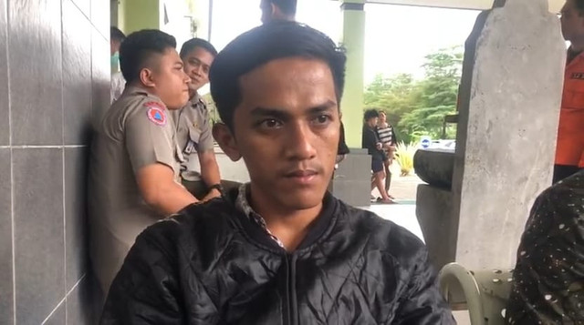 Eka Toniansyah, korban selamat tenggelamnya KMP Tunu Pratama Jaya di Selat Bali. Foto: Dok mili.id
