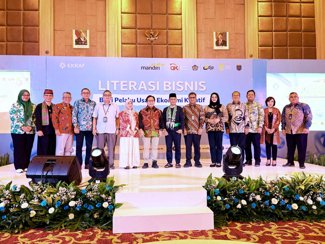 Bank Mandiri dan Kemenekraf menggelar pelatihan Literasi Bisnis dalam membekali 70 usahawan kreatif naik kelas di Depok, Kamis (3/7). Foto: Dok. Bank Mandiri