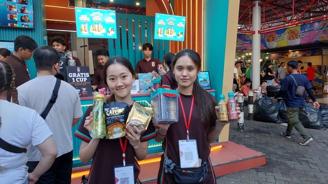 Caffino meluncurkan dua varian baru Oat Marie Latte dan Spanish Latte di JFK 2025. Foto: doc.kumparan.