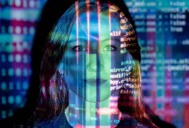 Media Digital yang dibuat oleh mesin, termasuk deepfake (Sumber: Pexel.com)