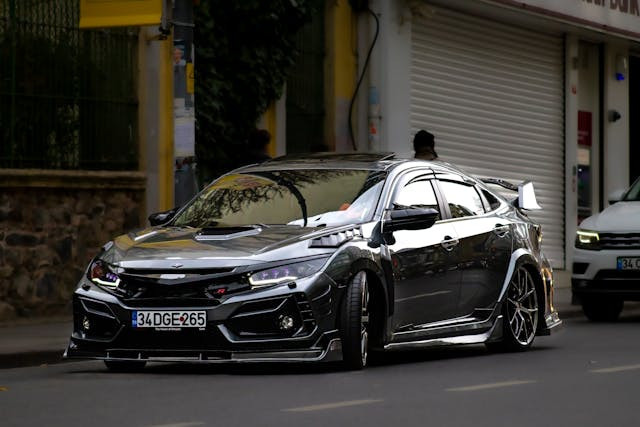 Ilustrasi Harga Civic Turbo Type R 2025. Sumber: Pexels/Qasem Alqallaf