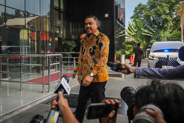 Menteri Usaha Mikro, Kecil, dan Menengah (UMKM) Maman Abdurrahman tiba di kantor KPK RI, Jakarta, Jumat (4/7/2025). Foto: Iqbal Firdaus/kumparan