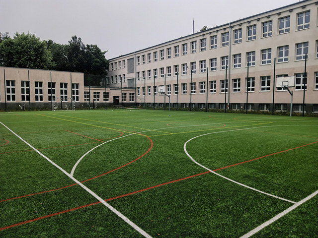 Ilustrasi Gedung Sekolah Kedinasan. Foto: Unsplash/wrstm.