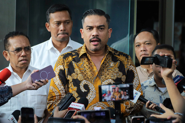 Menteri Usaha Mikro, Kecil, dan Menengah (UMKM) Maman Abdurrahman usai mendatangi kantor KPK RI, Jakarta, Jumat (4/7/2025). Foto: Iqbal Firdaus/kumparan