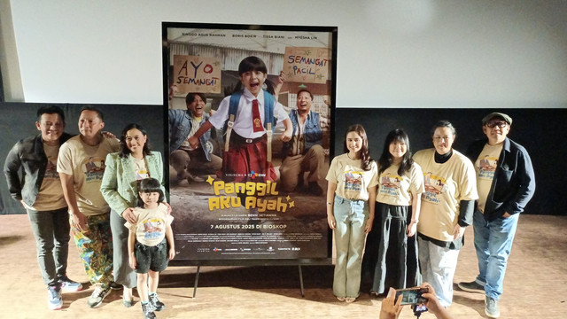 Konferensi Pers perilisan poster dan trailer Film Panggil Aku Ayah di kawasan Senayan, Jakarta, Jumat (4/7). Foto: Aprilandika Pratama/kumparan