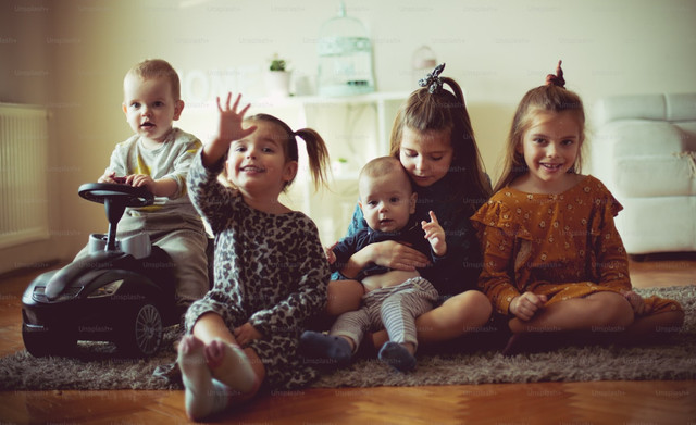 Anak-anak bermain | sumber: unsplash.com