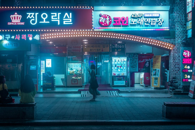 Ilustrasi Drakor yang Mirip Light Shop,Foto:Unplash/Ciaran O'Brien