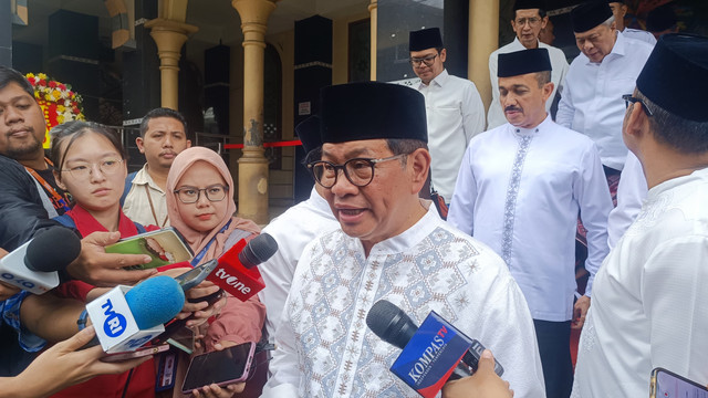 Gubernur Jakarta Pramono Anung saat dijumpai di acara Pengukuhan Pengurus Da'i Muda Jakarta dan Santunan Yatim di Masjid Jami' Fajrul Islam, Gandaria, Kebayoran Baru, Jaksel, Sabtu (5/7/2025). Foto: Thomas Bosco/kumparan