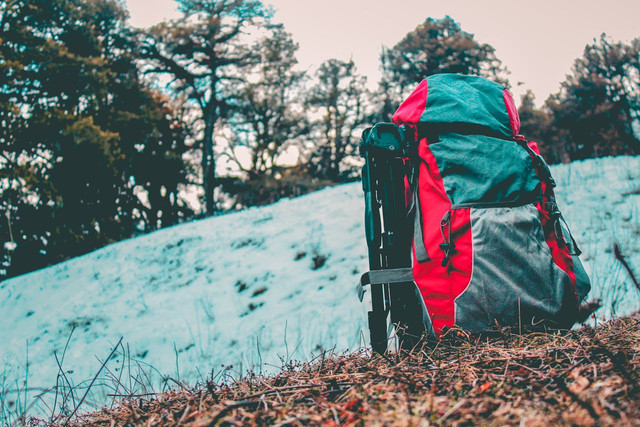 Ilustrasi merk tas gunung terbaik - Sumber: pexels.com/@avinashpatel