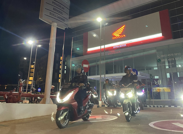 Asmo Kalbar bersama HWBC menggelar Nocturnal Riding. Foto: Dok. Asmo Kalbar