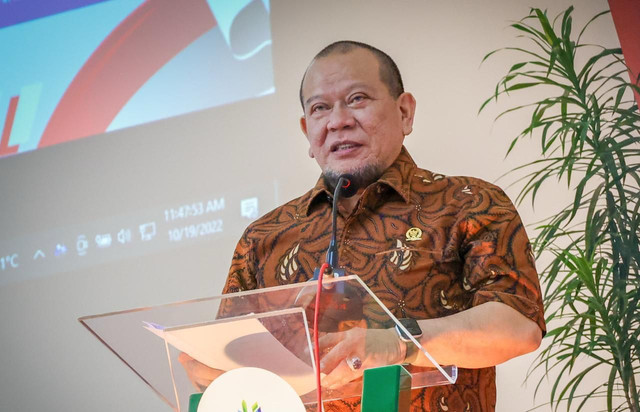 66 Tahun Dekrit Presiden: Sebuah Peta Jalan 