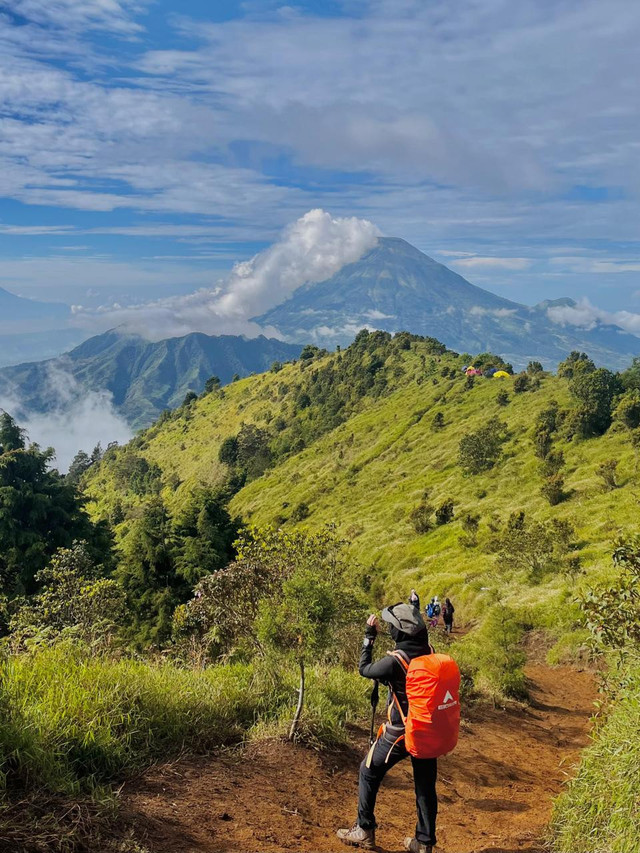Gunung Prau via Wates, Kabupaten Temanggung, Jawa Tengah. Minggu (11/05/2025). Foto: Nadine Malwadinata