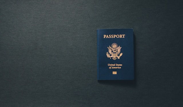 Negara yang tidak cocok untuk TKI. Foto hanyalah ilustrasi, bukan gambar sebenarnya. Sumber: unsplash/ Kelly Sikkema.
