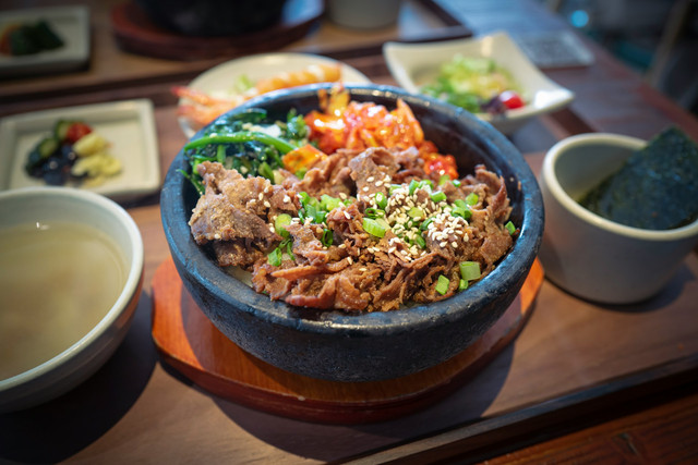 Kuliner di Jakarta yang Lagi Hits. Foto hanya ilustrasi, bukan tempat sebenarnya. Sumber: unsplash.com/Zhuojun Yu.