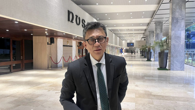 Berlian Helmy, calon duta besar penempatan Azerbaijan usai menjalani fit and proper test di DPR, Minggu (6/7/2025). Foto: Haya Syahira/kumparan