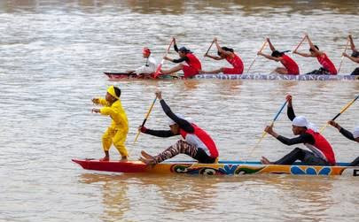 Ilustrasi kegiatan Pacu Jalur sebagai tradisi dan penggerak ekonomi kreatif Kuantan Singingi (Foto: Shutterstock)