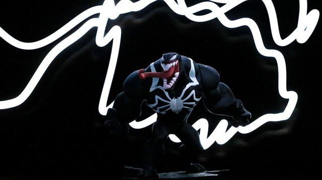 Ilustrasi Karakter Film Venom, Foto: Unsplash/Liam Laddusaw