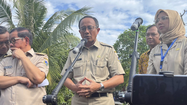 Asisten Pembangunan dan Lingkungan Hidup Sekretaris Daerah Provinsi DKI Jakarta, Afan Adriansyah Idris, saat ditemui di Cakung, Jakarta Timur, Senin (7/7/2025). Foto: Nasywa Athifah/kumparan