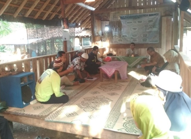 Pengabdian UMY Buka Peluang Baru Industri Minyak Atsiri di Semoyo, Gunungkidul (1)