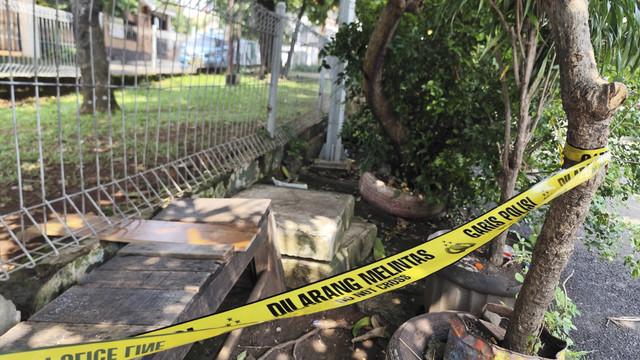 Tiang Penerangan Jalan Umum (PJU) di Taman Yado, Radio Dalam, Kebayoran Lama, yang menewaskan seorang bocah 5 tahun. Foto: Rachmadi Rasyad/kumparan
