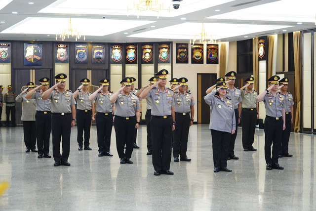 Upacara kenaikan pangkat di Mabes Polri pada Senin (7/7/2025).  Foto: Dok. Istimewa