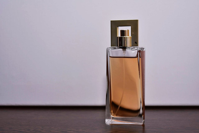 Ilustrasi untuk Rekomendasi parfum wanita di bawah 50 ribu. Sumber: pexels.com/Diana