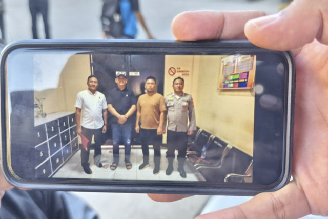 Polda NTB tahan dua mantan perwira kasus kematian Brigadir Nurhadi, Senin (7/7/2025). Foto: Dhimas Budi Pratama/ANTARA FOTO 