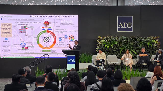 Direktur Utama BPJS Kesehatan, Ghufron Mukti saat menjadi panelis dalam acara INSPIRE Health Forum pada 7-11 Juli 2025 di Manila, Filipina. Foto: Dok. BPJS Kesehatan