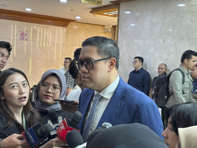 Wakil Ketua Komisi I DPR RI Dave Akbarshah Fikarno di Kompleks Parlemen, Senayan, Jakarta pada Selasa (8/7/2025). Foto: Abid Raihan/kumparan
