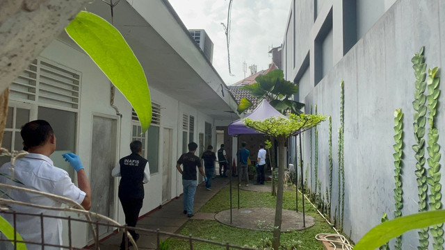 Tim Inafis gabungan Polda Metro Jaya dan Mabes Polri Mengecek TKP Mayat Diplomat di Menteng, Jakarta Pusat, Rabu (9/7). Foto: Rayyan Farhansyah/kumparan