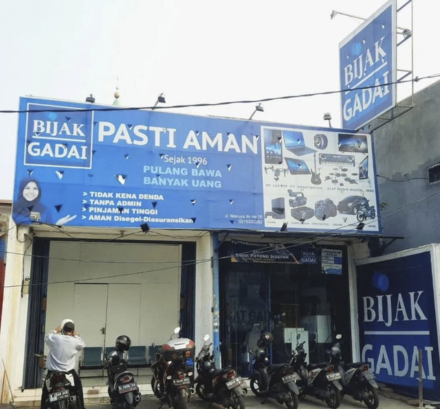 Maraknya Perusahaan Gadai. Foto: Aurelia Lucretie/kumparan